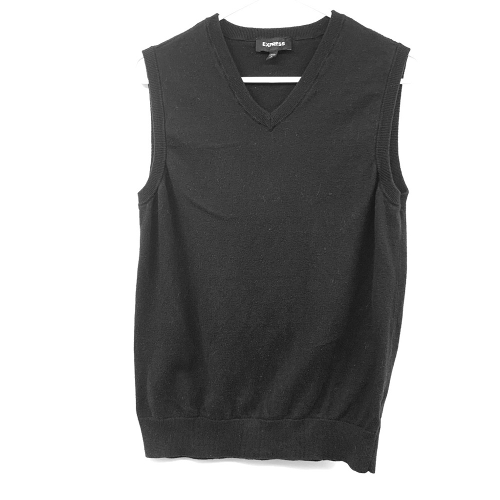 Express Men’s V Neck Pullover